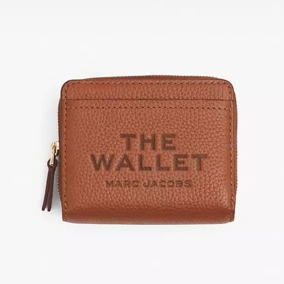 Marc Jacobs Handbags - NWOT Marc Jacobs Mini Compact Wallet